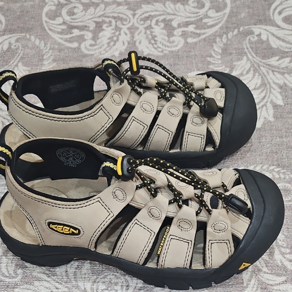 Other - Kids Keen Beige and Black Outdoor Sandals